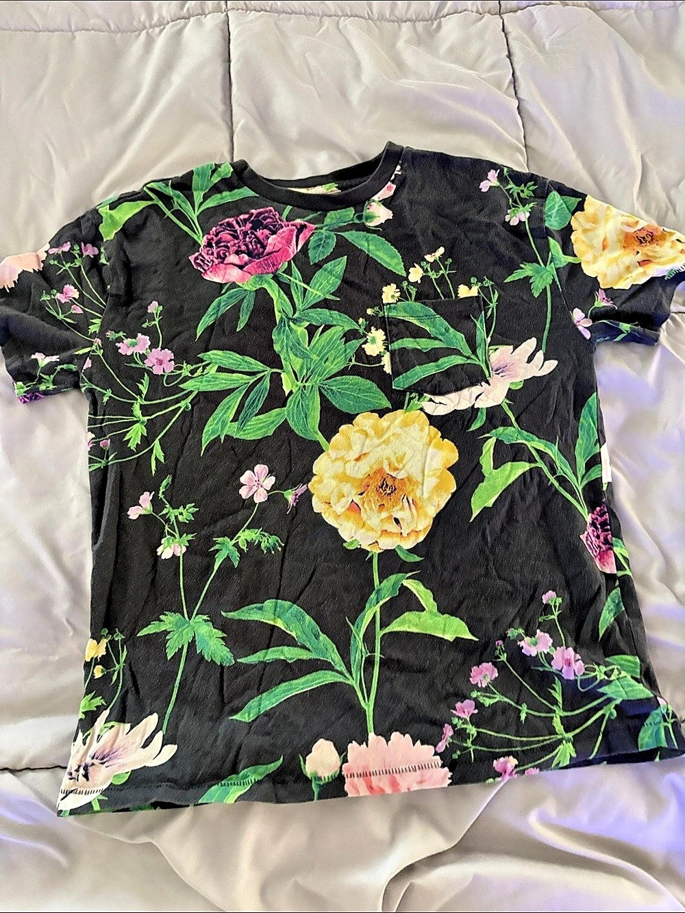 GAP Floral Short Sleeve Tee Black & Green boys XL (12) Like New